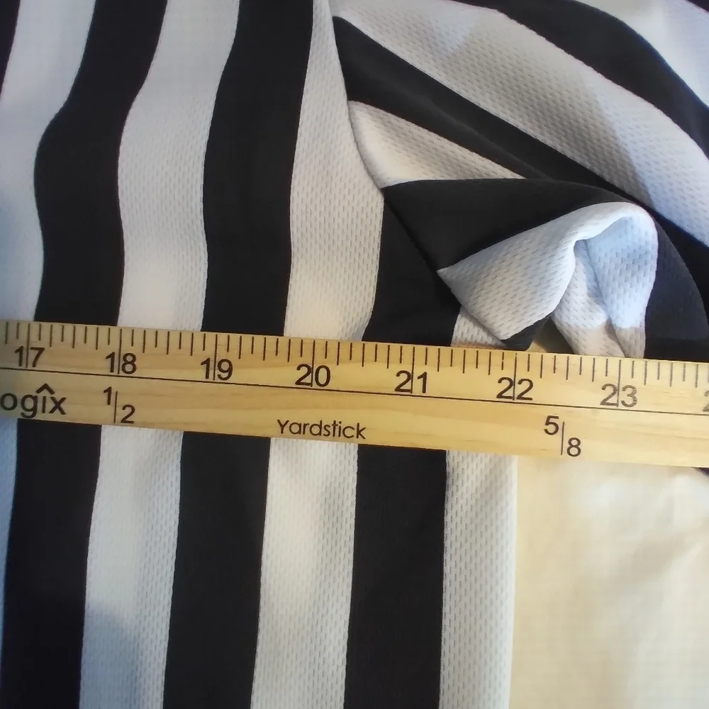 Athletic Apparel Referee Shirt Mens Size 42/ 44 Short Sleeve Sports - Picture 2 of 7